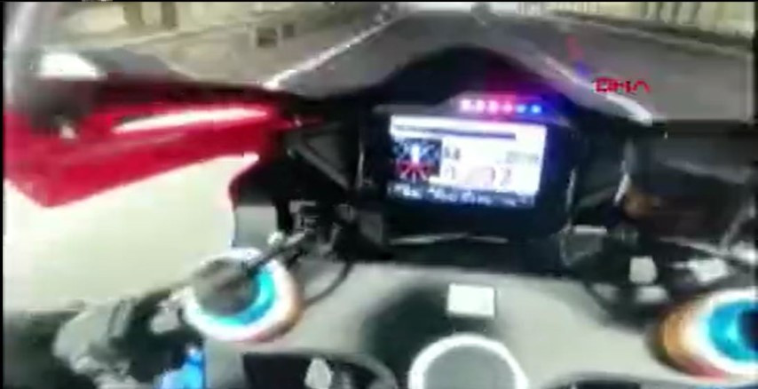 297 kilometre hızla ölüme gitti - Resim : 2