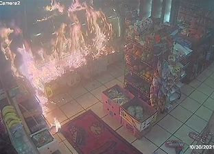 Markete molotof kokteyli saldırı - Resim : 2