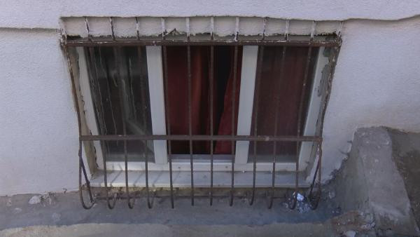 Temizlikçi kadına korkunç tuzak - Resim : 6