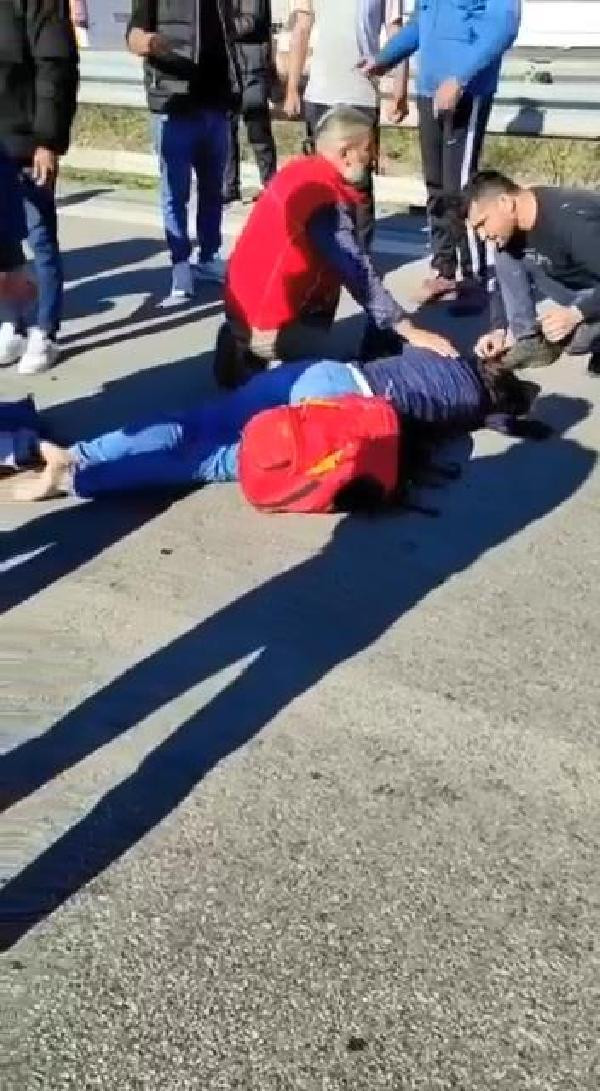 Otomobil ile minibüs çarpıştı: 6 yaralı - Resim : 5