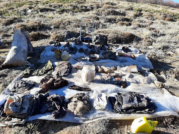 İmranlı'da PKK'ya ait 4 sığınak bulundu - Resim : 1