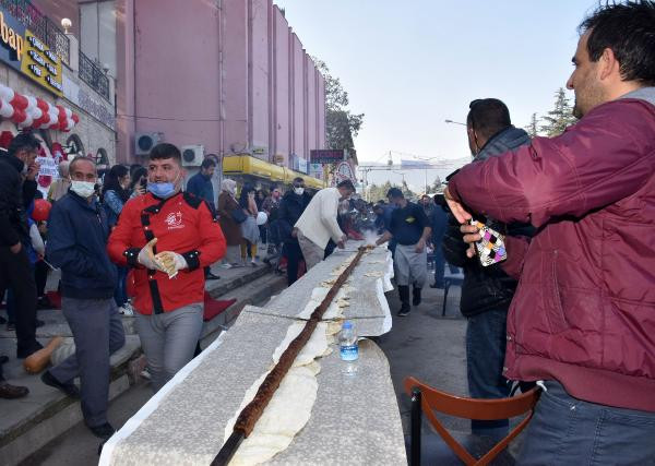 Isparta'da 32 metrelik kebap anında tükendi - Resim : 5