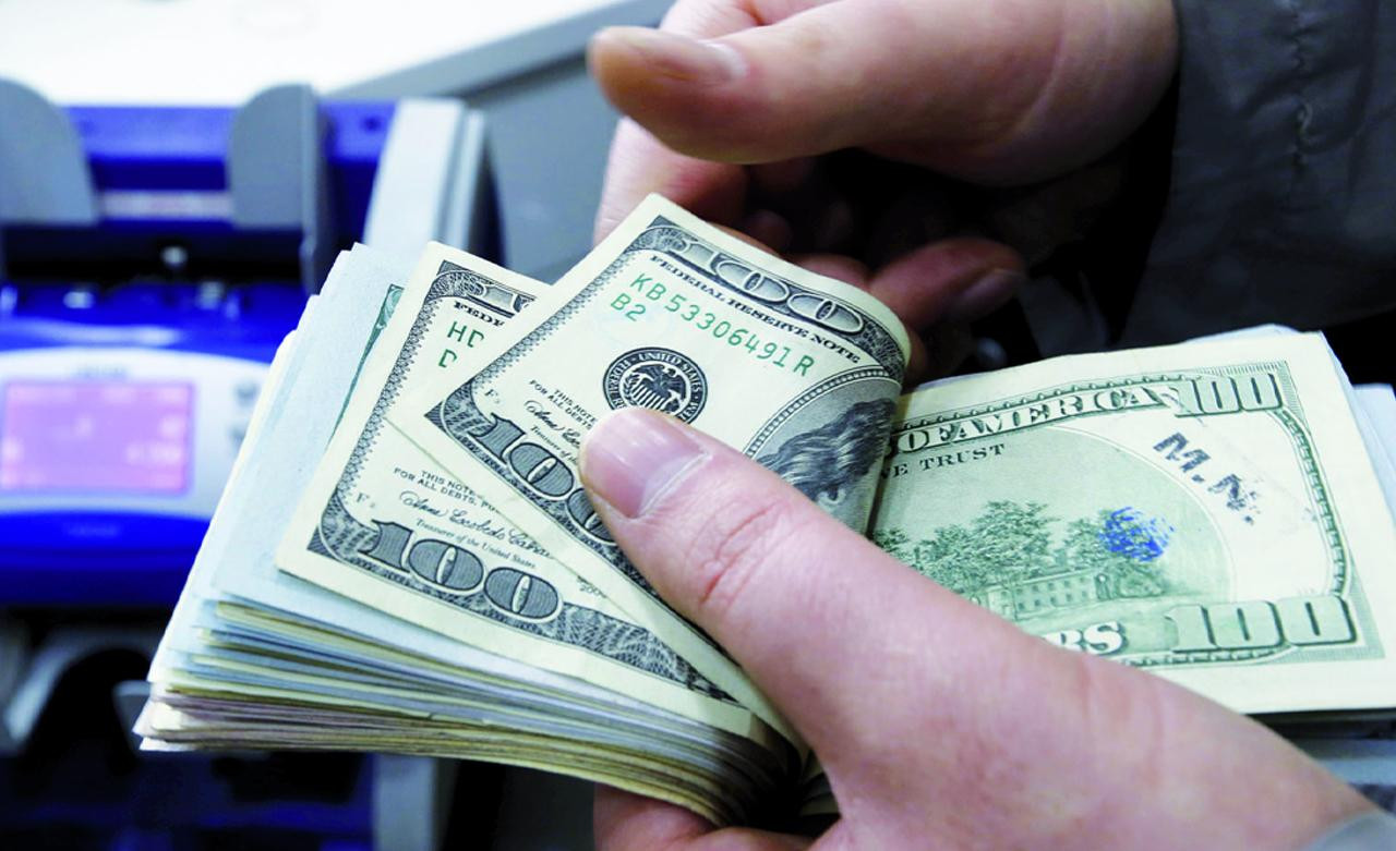 Şanslı kadın piyangonun büyük ikramiyesine abone oldu - Resim : 1