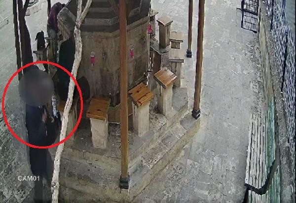 Abdest alırken hayatını şokunu yaşadı - Resim : 1