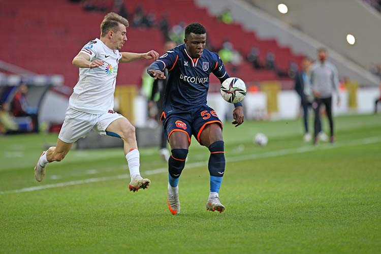 Medipol Başakşehir, Atakaş Hatayspor'u farklı yendi - Resim : 2