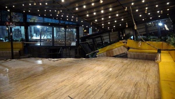 AVM'de panik anları büyük gürültüyle çöktü - Resim : 5