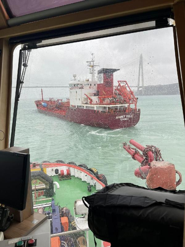 İstanbul Boğaz gemi trafiğine kapatıldı - Resim : 2