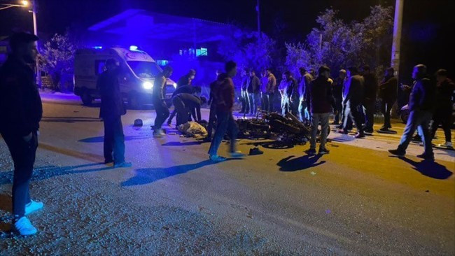 Antalya'da motosikletler çarpıştı, 2 sürücü hayatını kaybetti - Resim : 1