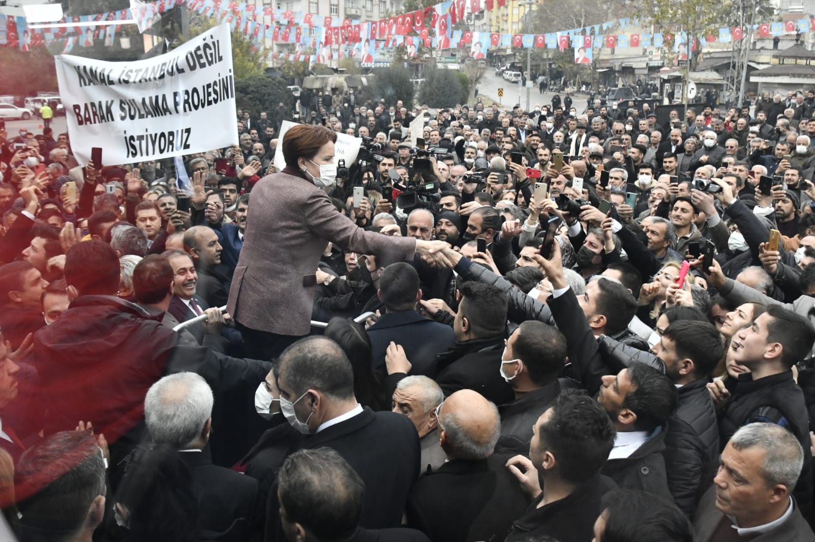 Meral Akşener'den emekliler için flaş çağrı - Resim : 1