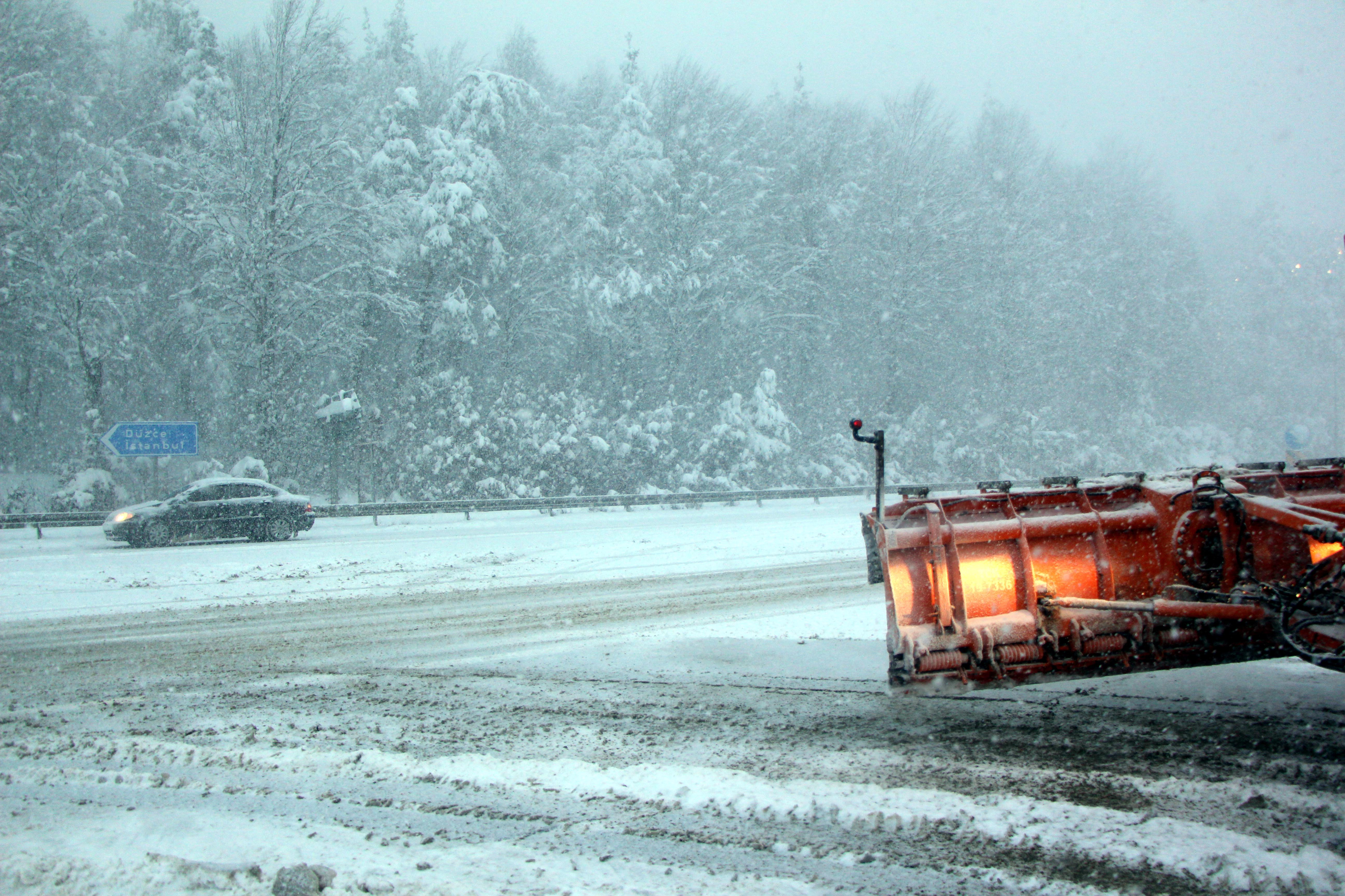 Bolu Dağı'nda kar yağışı ve sis engeli - Resim : 6