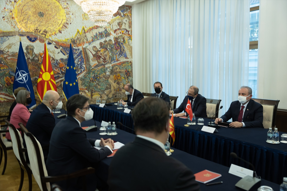 Şentop, Kuzey Makedonya Cumhurbaşkanı Pendarovski ile görüştü - Resim : 1