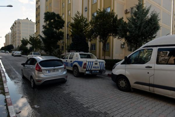 Balkondan düşen 4 yaşındaki Alya ağır yaralı - Resim : 2