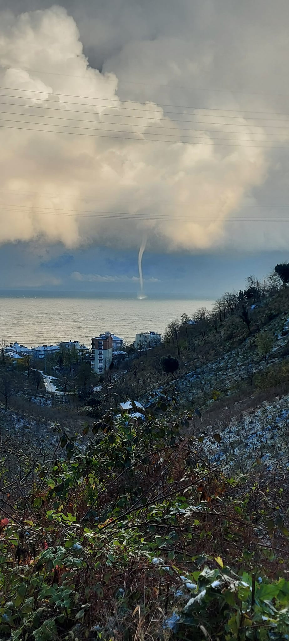 Giresun'da çıkan hortum panik yaşattı - Resim : 1