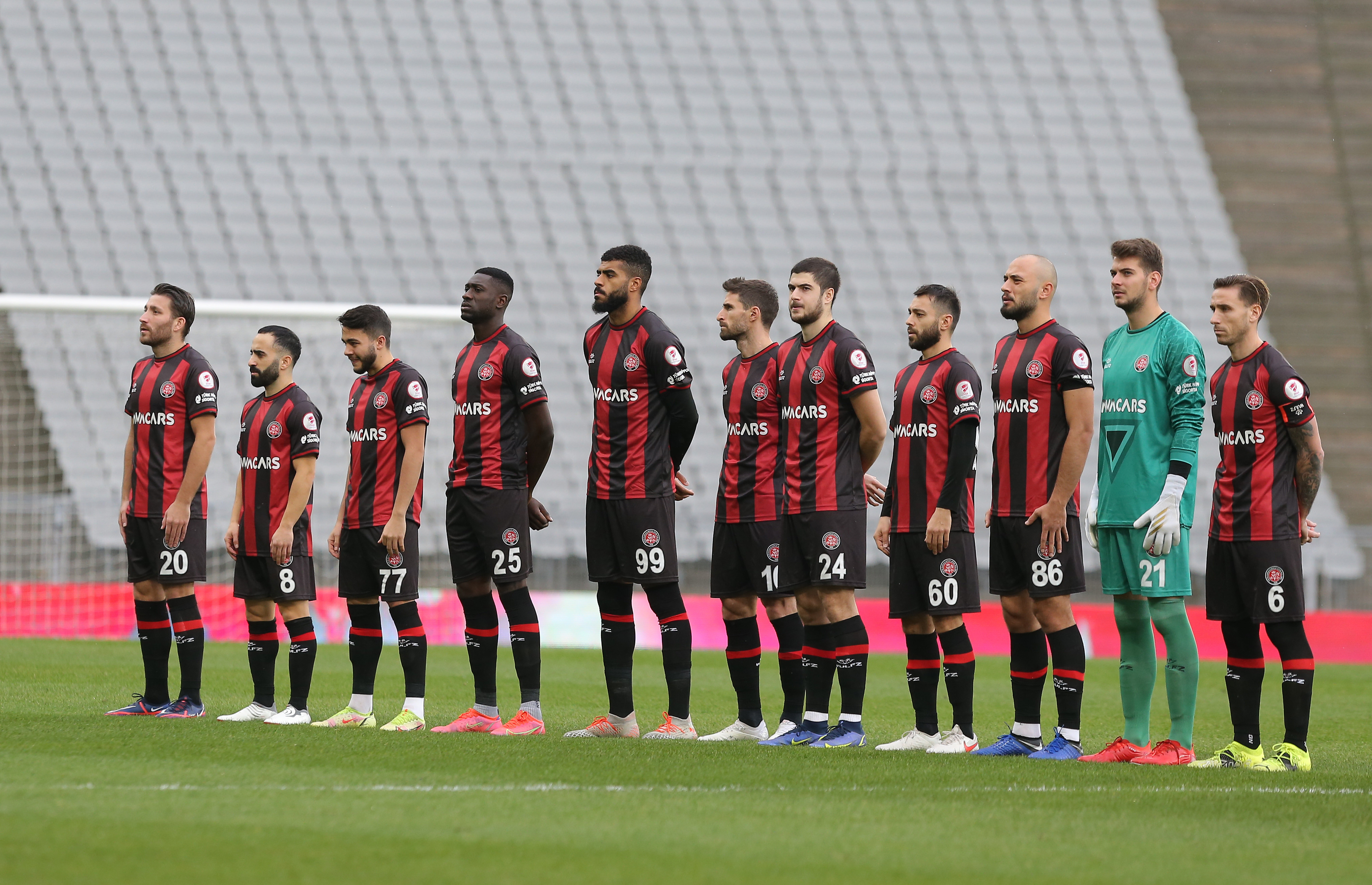 Karagümrük 4 golle turladı - Resim : 1