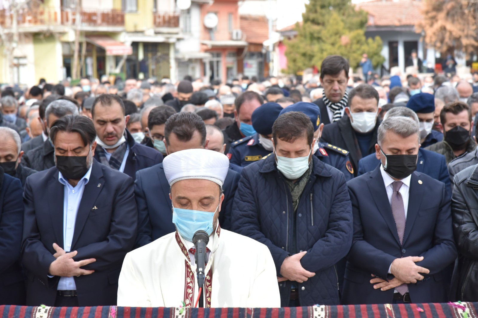 Başkan Yavaş’ın babası son yolcuğuna uğurlandı - Resim : 3