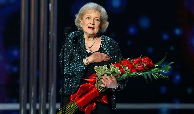 Altın Kızlar’ın Rose’u Betty White 100 yaşına 17 gün kala vefat etti - Resim : 2