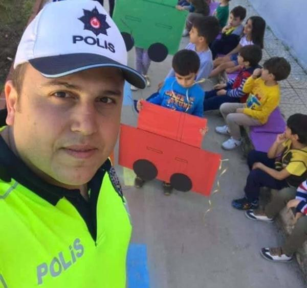 Hatay'da trafik polisi, koronadan öldü - Resim : 1