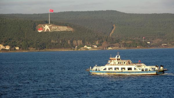 Gökçeada ile Bozcaada'da feribot seferleri iptal edildi - Resim : 1