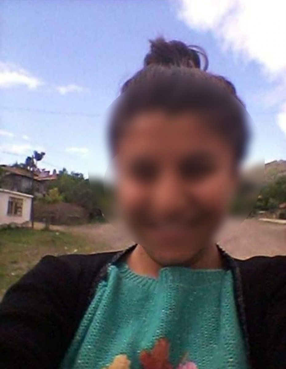 Çorum'da vahşet! Genç kız annesini önce bıçakladı sonra boğdu - Resim : 1