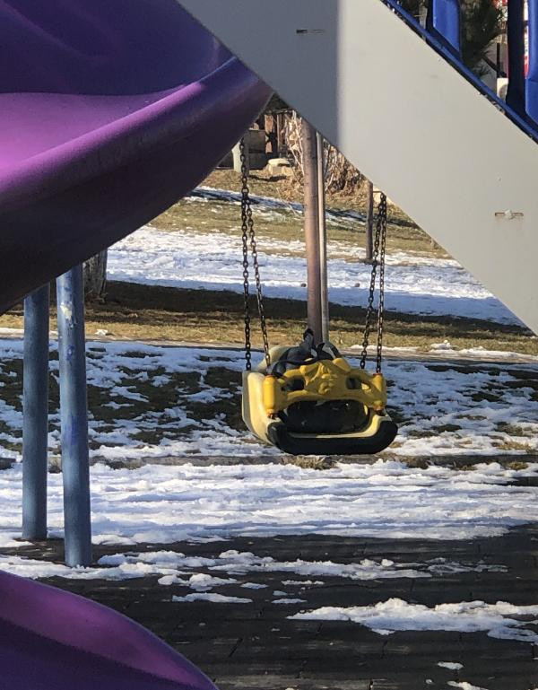 Parkta büyük panik. Çanta fünyeyle patlatıldı - Resim : 2