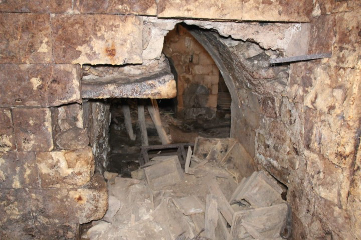 Mardin'de gizemli kilise satılıyor - Resim : 13