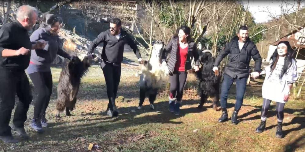 Keçilere horon teptirdiler - Resim : 2