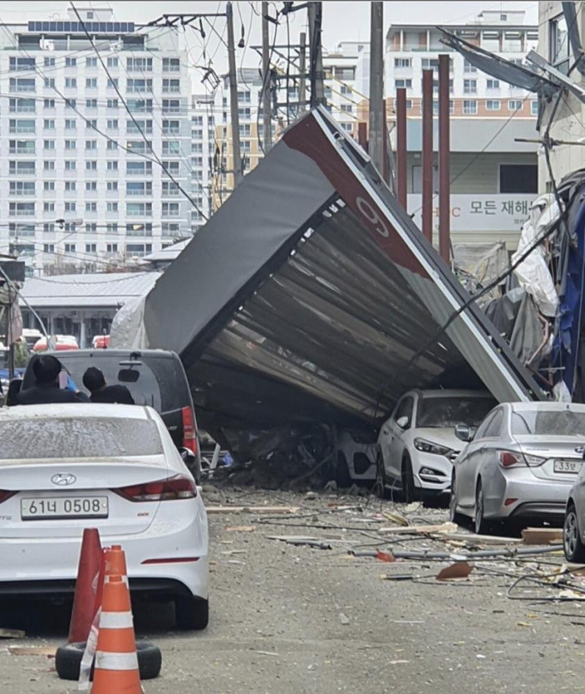 39 katlı binada dehşet - Resim : 4