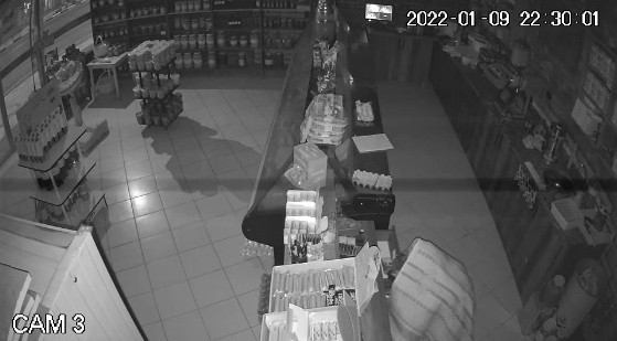 Battaniyeli hırsız yakayı ele verdi - Resim : 3