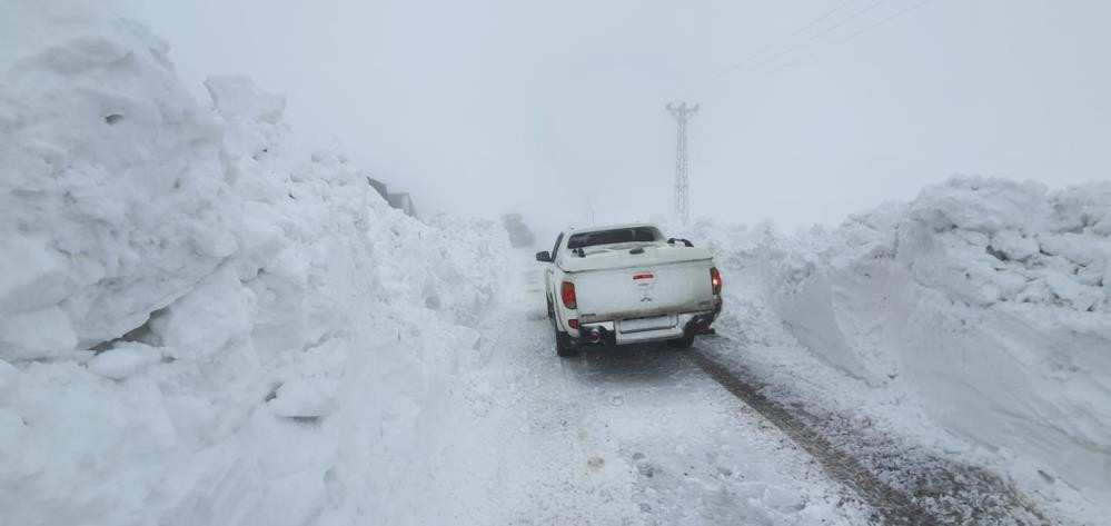 O şehrimizde kar kalınlığı 4 metre - Resim : 1