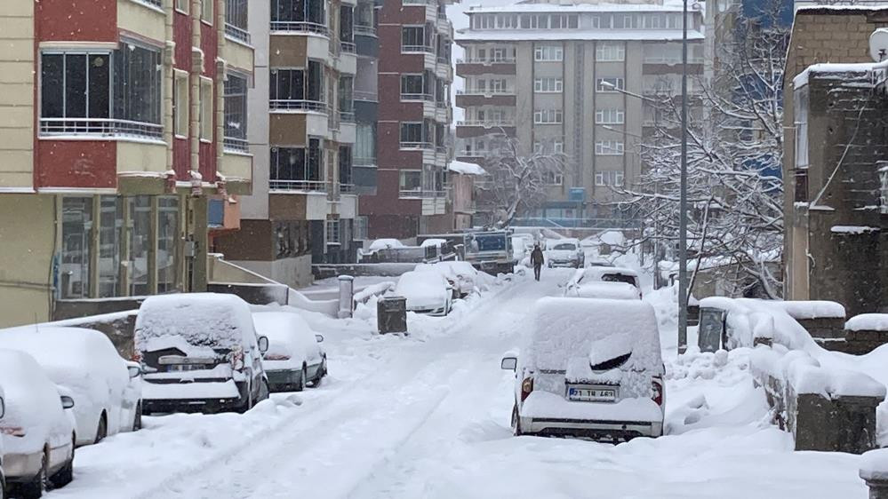 O şehrimizde kar kalınlığı 4 metre - Resim : 3