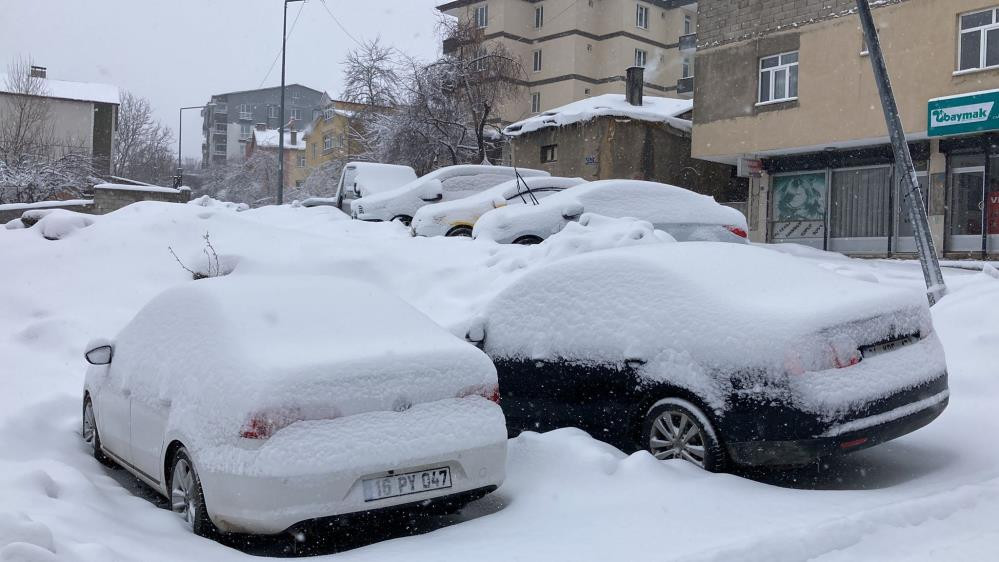 O şehrimizde kar kalınlığı 4 metre - Resim : 7