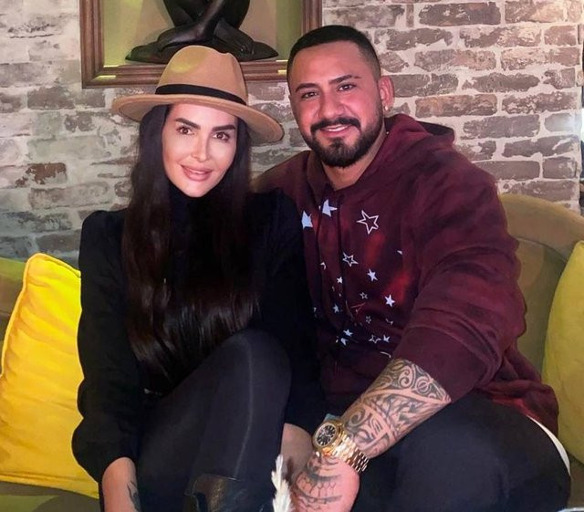 Gökhan Çıra, Selin Ciğerci'nin yüzünü dövme yaptırıyor! - Resim : 1