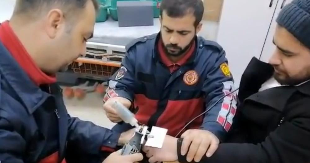 İtfaiyeden yüzük operasyonu - Resim : 4