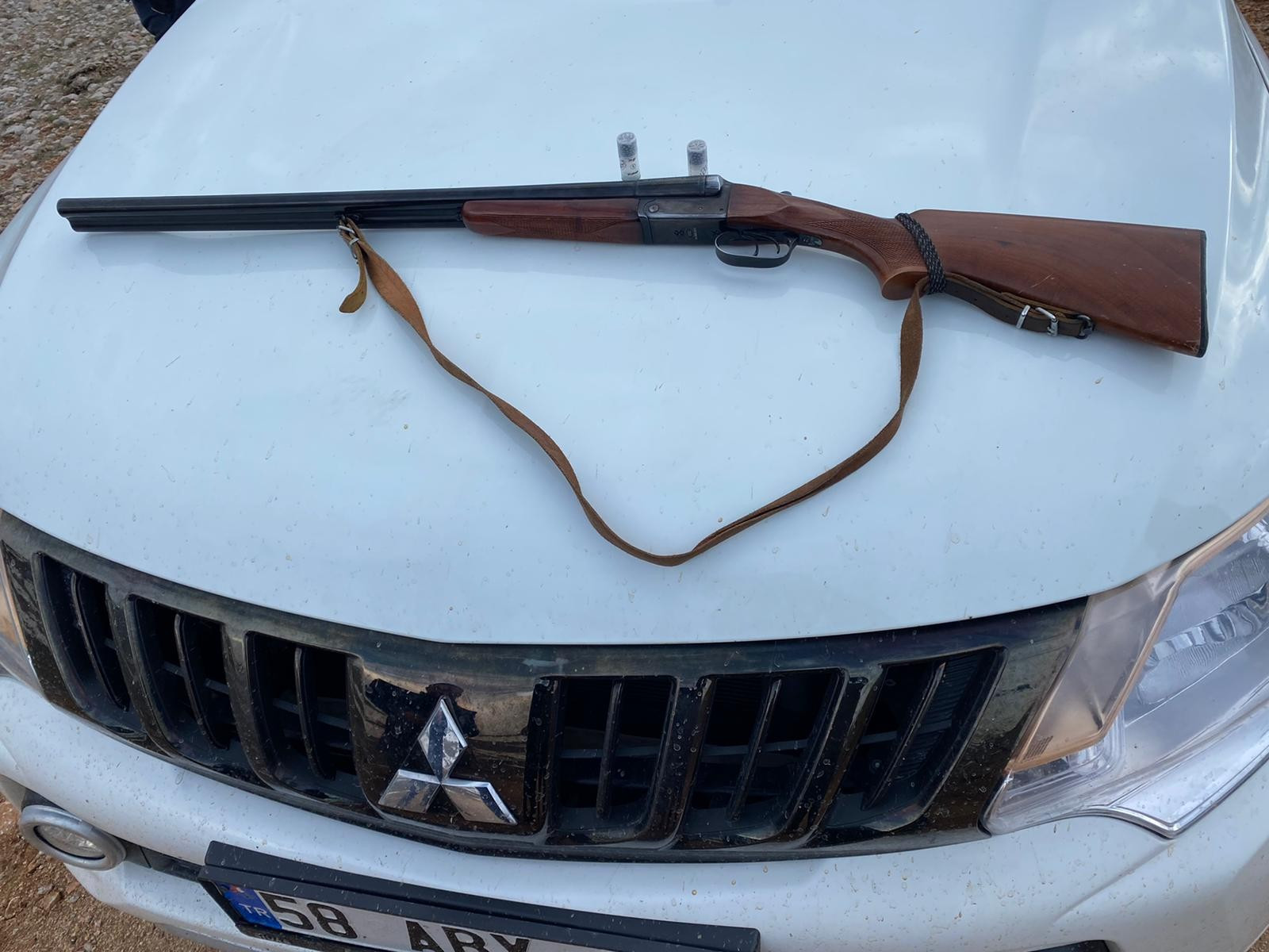 Kaçak avcılara 12 bin lira ceza - Resim : 1