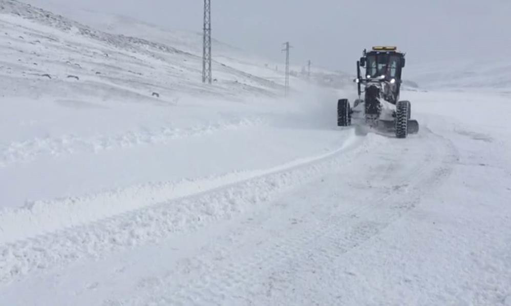 Iğdır'da 44 köyle ulaşım kesildi - Resim : 1