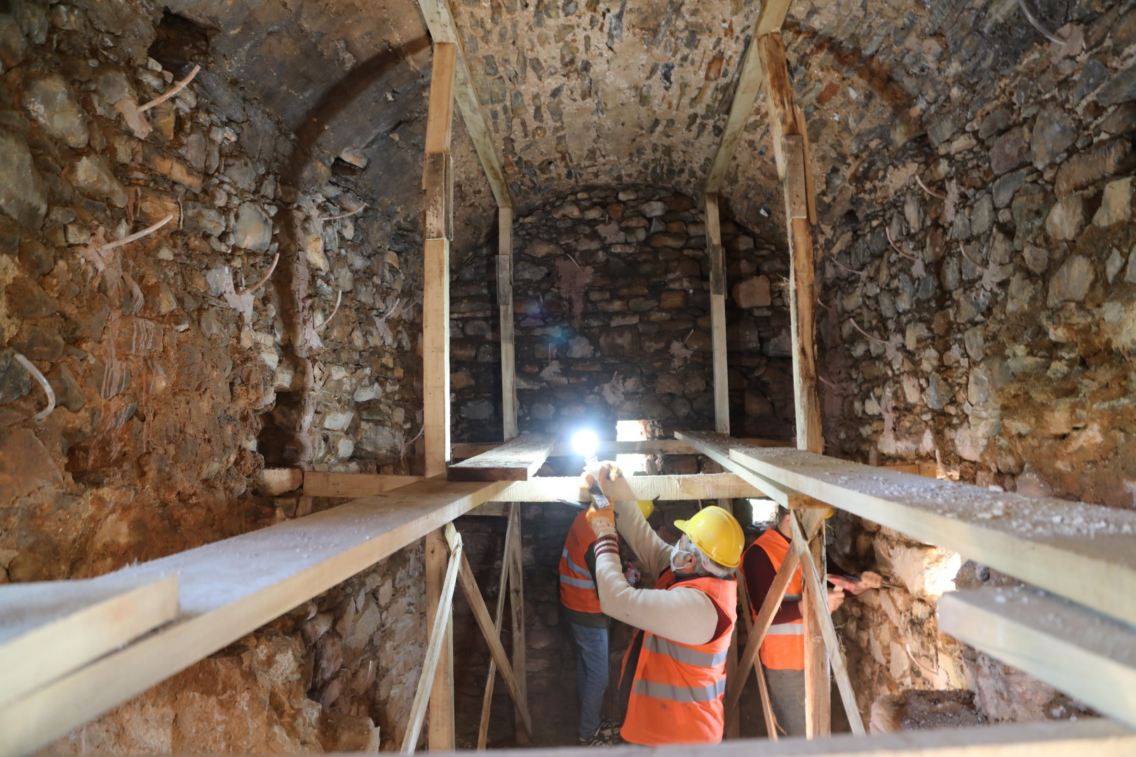 Bizans döneminden kalma eser yeniden ortaya çıkarıldı - Resim : 5