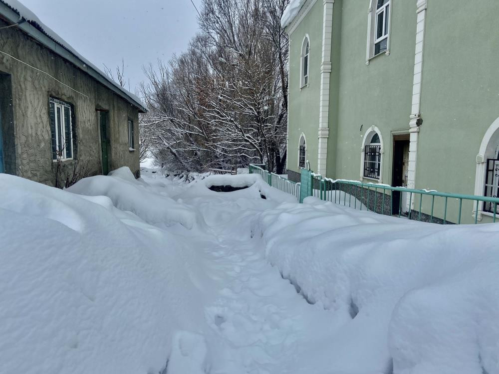 Ağrı eksi 30'u gördü evler kar altında - Resim : 6