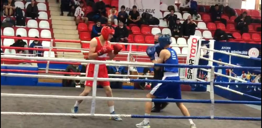 Aydın'da 2 boksör aynı anda birbirini yere serdi - Resim : 1