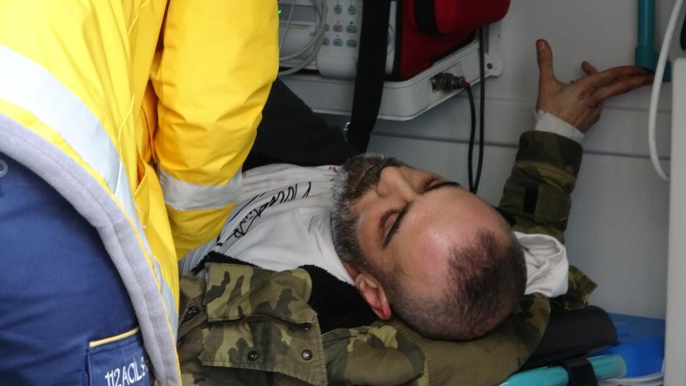 Arkadaş kavgasında kan aktı - Resim : 4