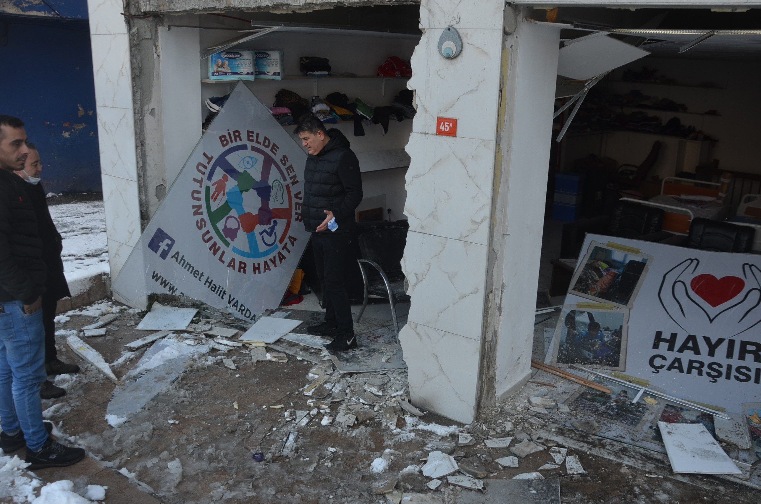 'Hayır Çarşısı’nı soydular. Bu nasıl vicdansızlık! Bu kadarı da pes dedirtti… - Resim : 6