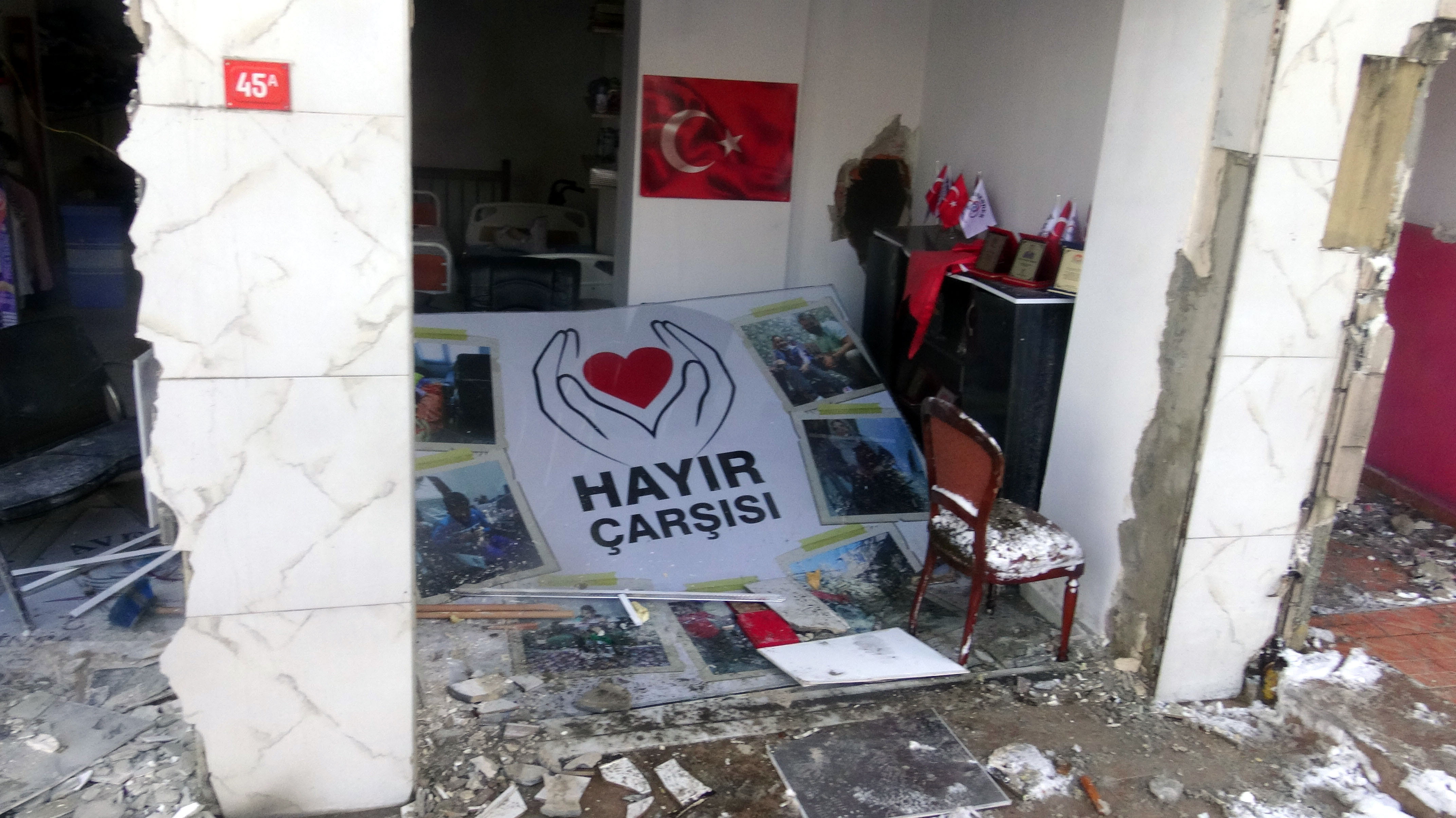 'Hayır Çarşısı’nı soydular. Bu nasıl vicdansızlık! Bu kadarı da pes dedirtti… - Resim : 12