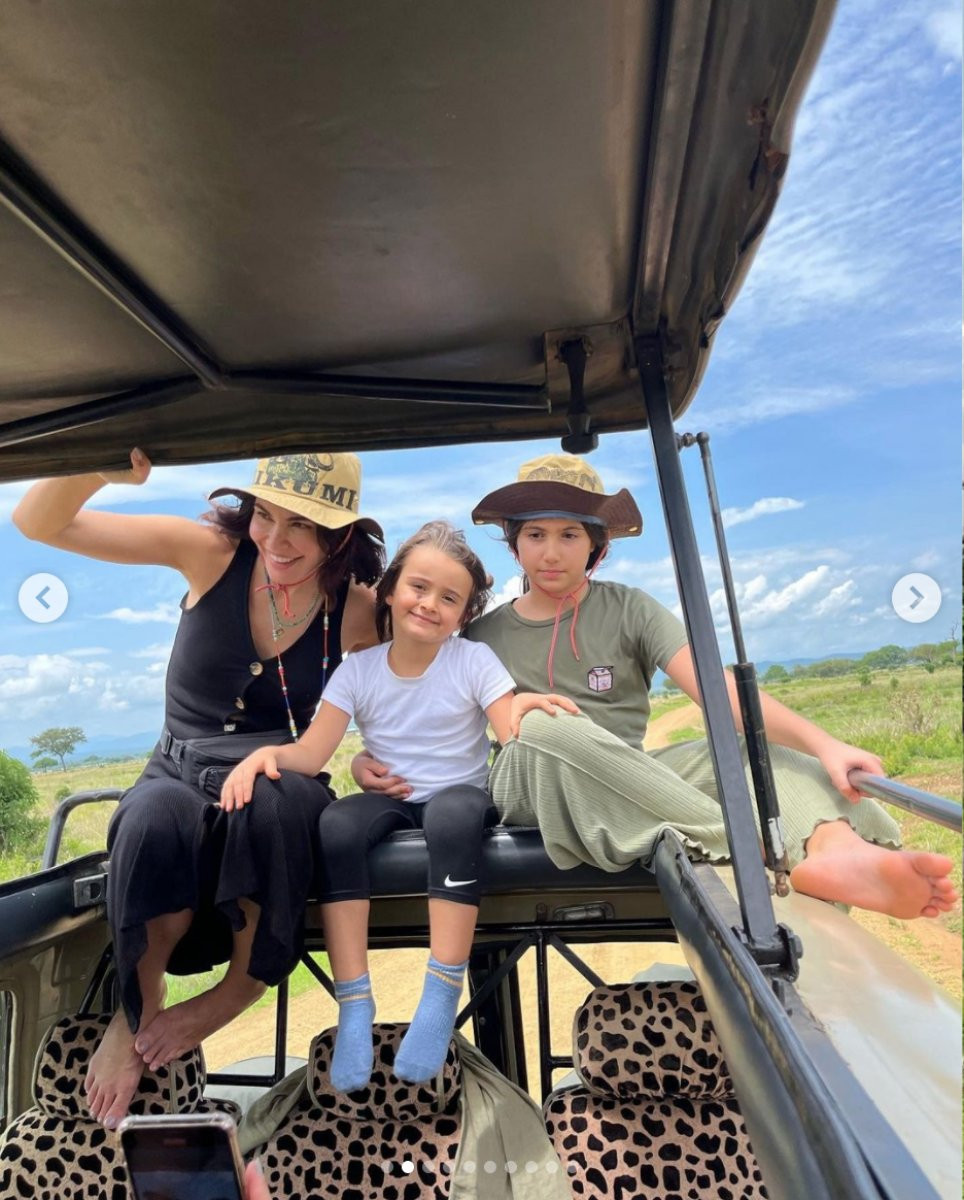 Volkan Demirel'in eşi Zeynep Demirel, kızlarıyla Afrika'ya gitti. - Resim : 1