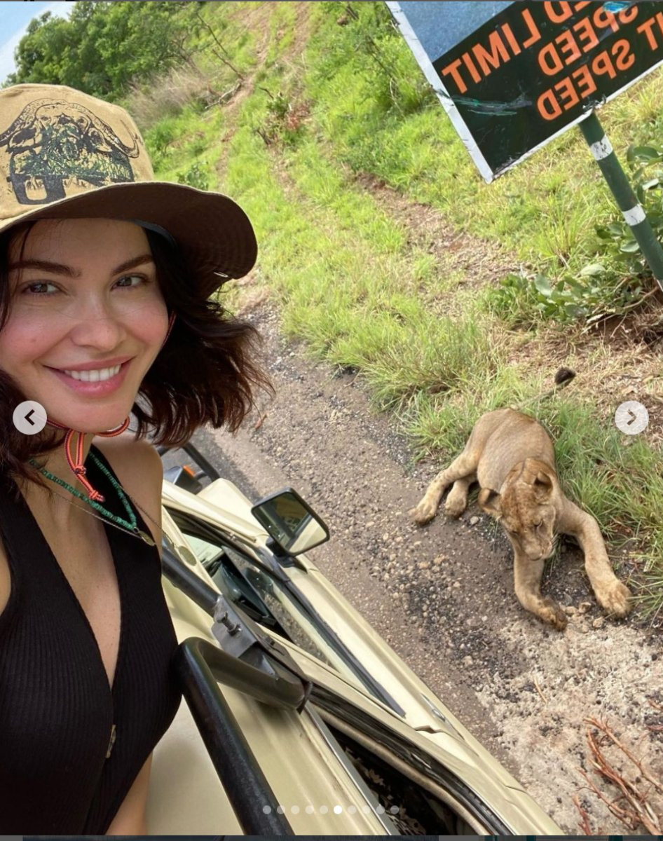 Volkan Demirel'in eşi Zeynep Demirel, kızlarıyla Afrika'ya gitti. - Resim : 3