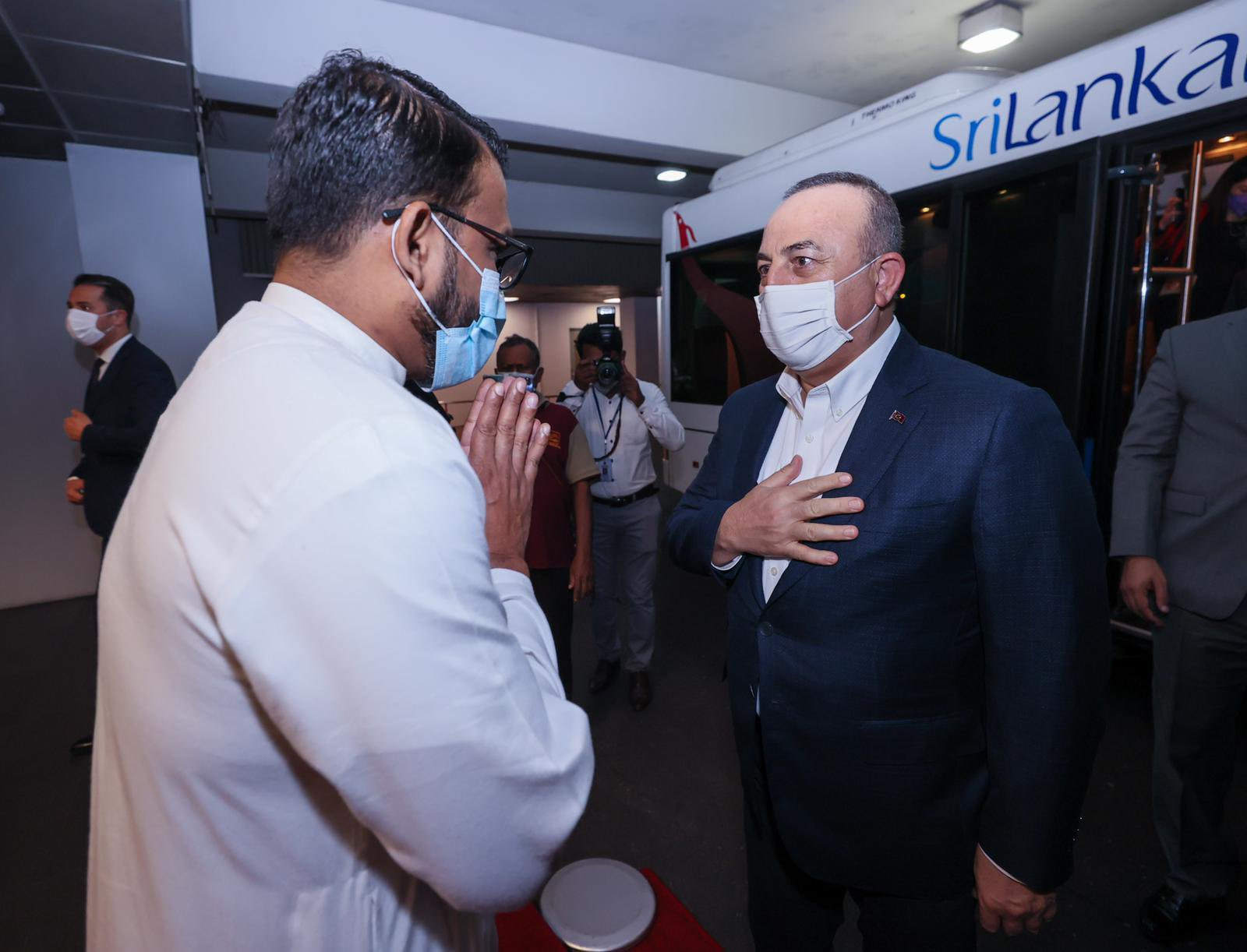 Çavuşoğlu, Sri Lanka Cumhurbaşkanı Rajapaksa ile görüştü - Resim : 4