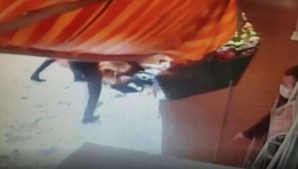 Kar kütlesi Ahmet dedeyi öldürdü - Resim : 3