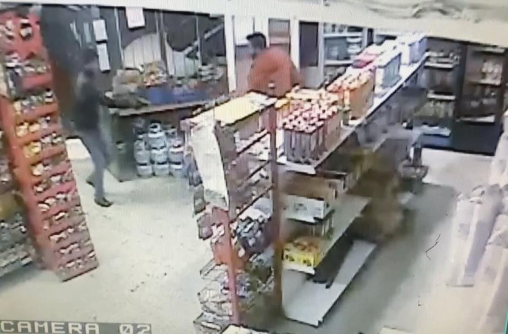 Parmak salladı olanlar oldu - Resim : 1