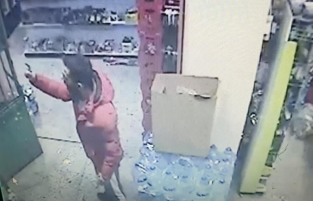 Parmak salladı olanlar oldu - Resim : 2