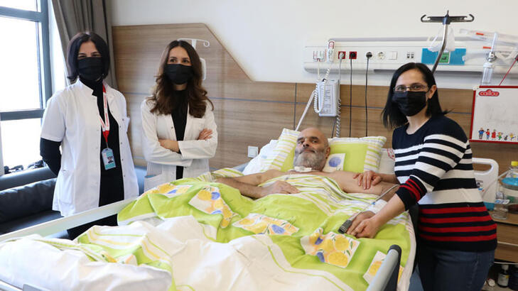 Felçli hasta artık yemek yiyebiliyor - Resim : 1