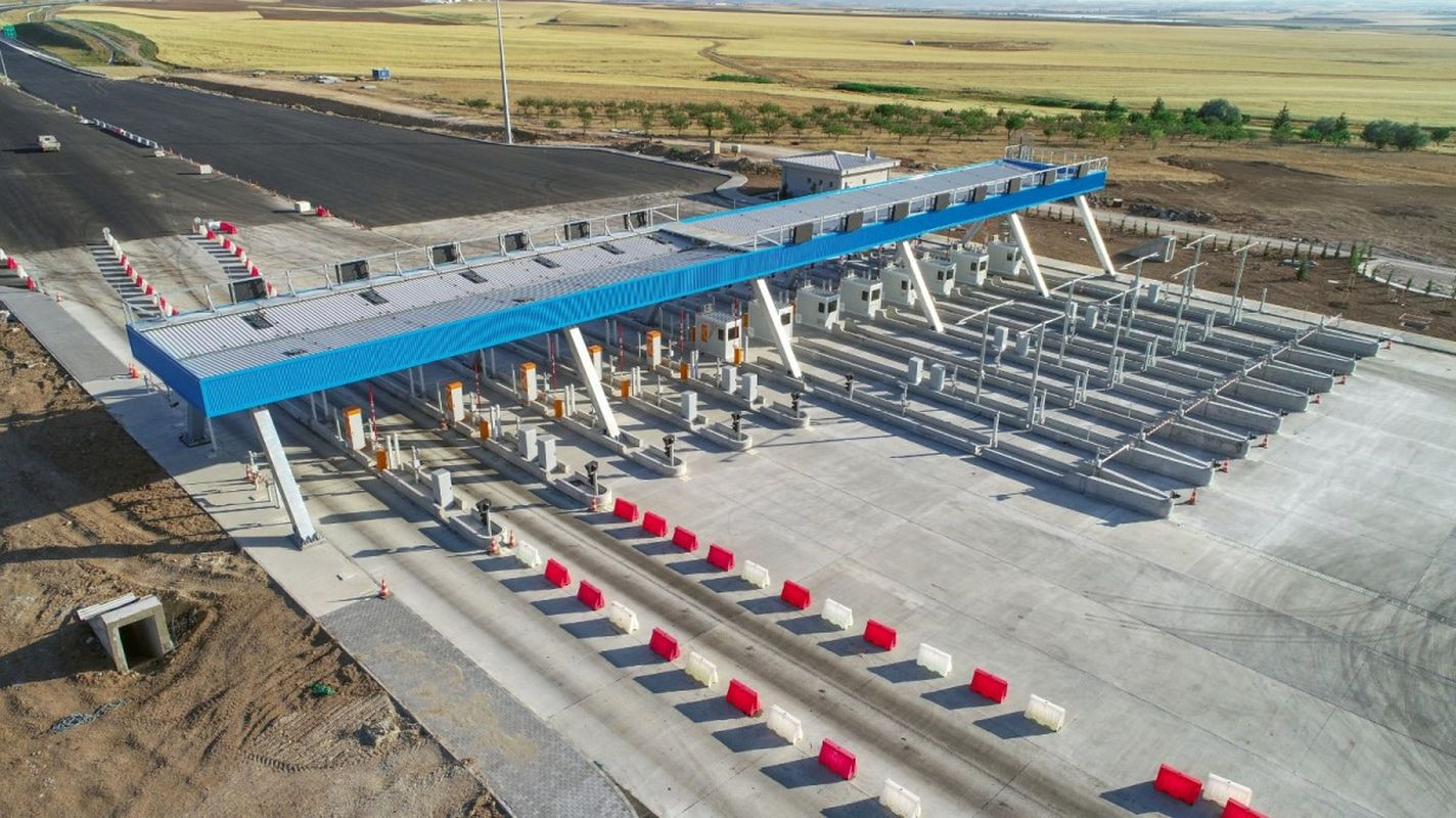 Bu otoyoldan geçmek cesaret ister - Resim : 2