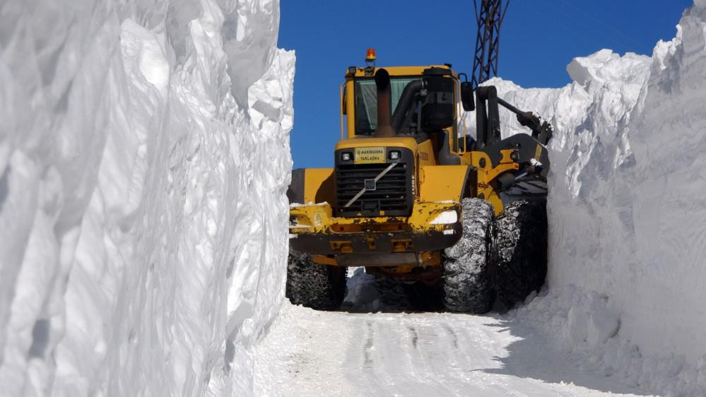 Bu yoldan geçmek mangal gibi yürek istiyor - Resim : 7